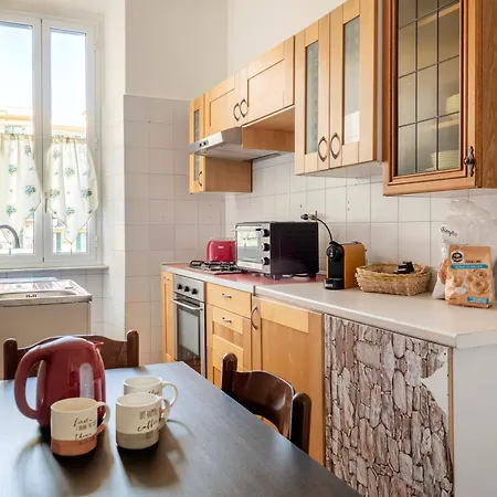 公寓 Elegant 3 Bedroom San Pietro Station 200 Mt *