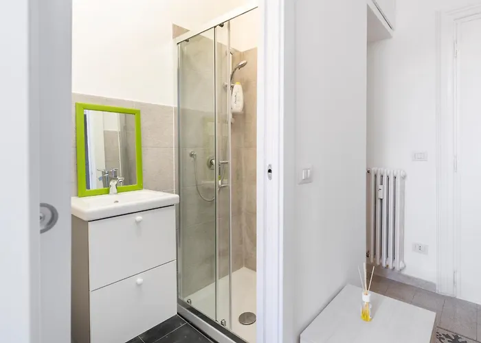 Elegant 3 Bedroom San Pietro Station 200 Mt 아파트
