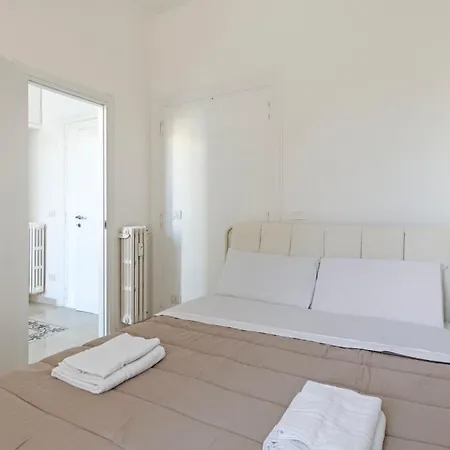 Апартаменты Elegant 3 Bedroom San Pietro Station 200 Mt Рим