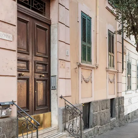 Elegant 3 Bedroom San Pietro Station 200 Mt Апартаменты